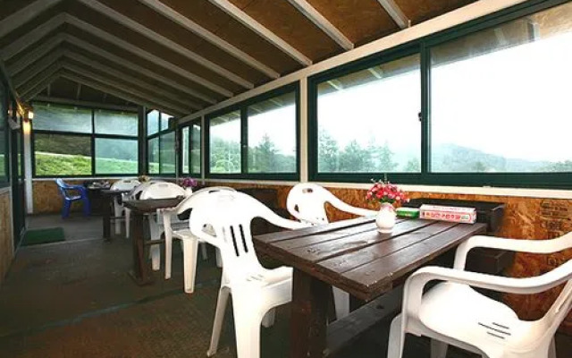 Pyeongchang Glam Pension (Phoenix Pyeongchang 3 Minutes by Car, Kids Playground)