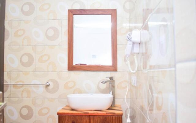 Uhuru House and Restaurant