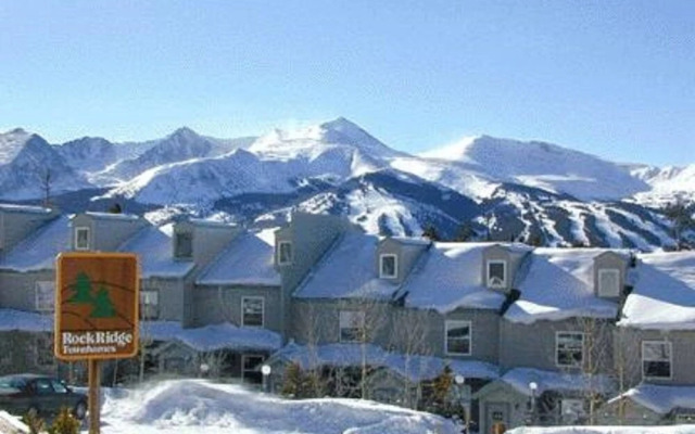 Rockridge 2BR Townhouses