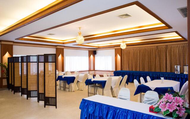 Castle Howchow Beach Resort Hotel
