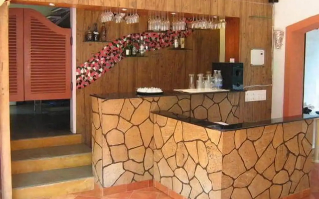 Renzo's Inn