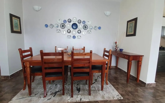 Charming 2-bed Apartment in Kigo