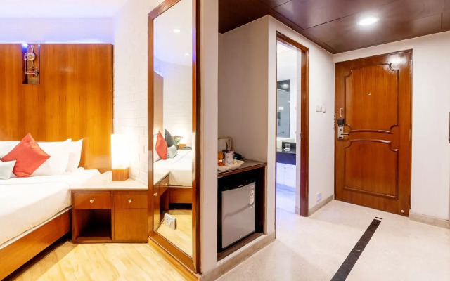 SFO Hotel and Suites
