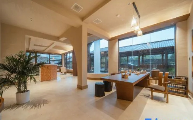 Shanyashan · Walnut Space Designer Aesthetic Homestay (Libo Xiaoqikong Dongmen Branch)