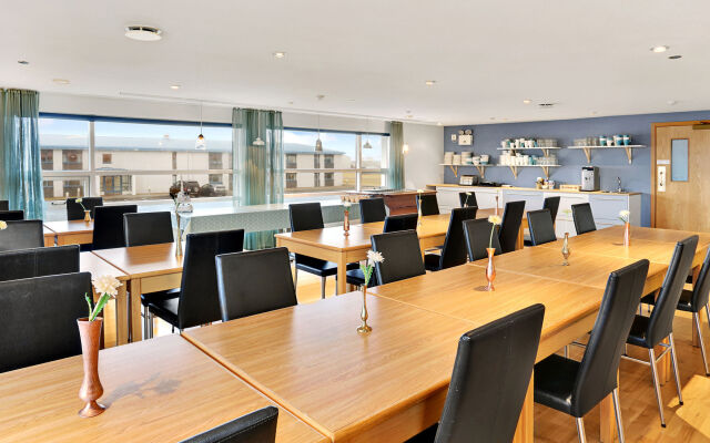 Eldey Airport Hotel