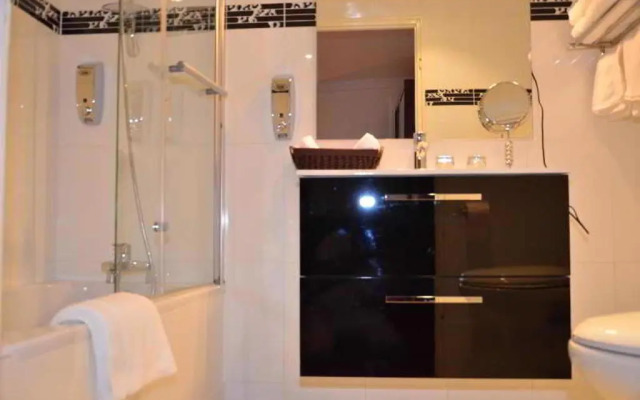 Отель Regina Montmartre