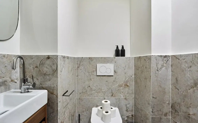 Magnificent 2 Bedrooms Apartment Center of Paris