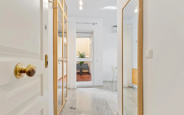 Apartamento con patio a 1 minuto de la playa