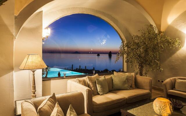 Therasia Resort Sea & Spa - The Leading Hotels of the World