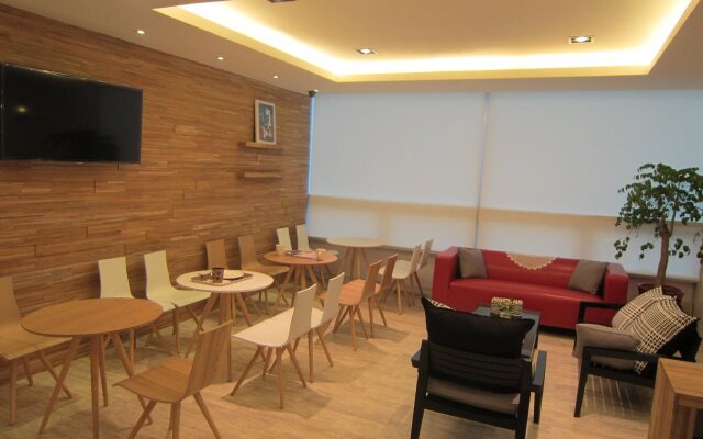 Hostel The New Day
