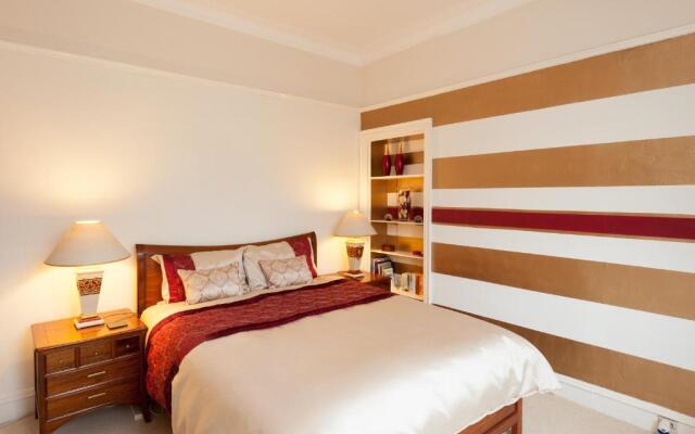 The Traquair Park Residence