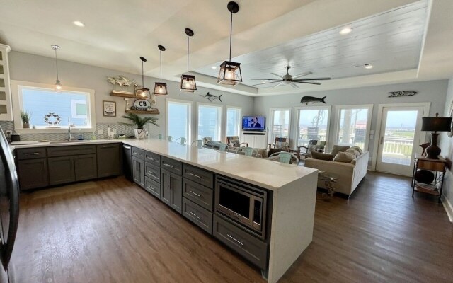 Bolivar Dunes 3 Bedroom Home by Redawning