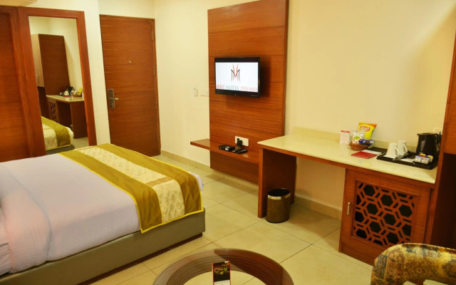 Mint Hotel Premia