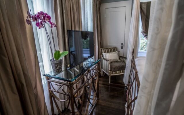 The Olive Tree Court