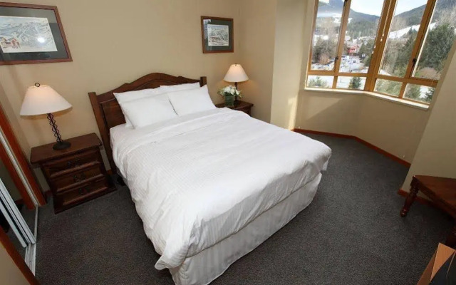 ResortQuest at Whistler Cascade Lodge