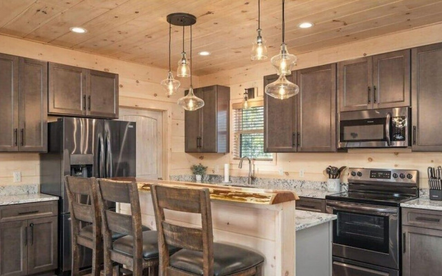 Majestic Vista 3 Bedroom Cabin