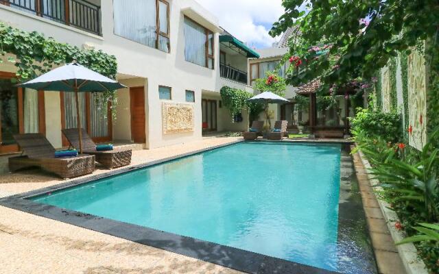 Royal Majesty Villas Jimbaran by ZUZU