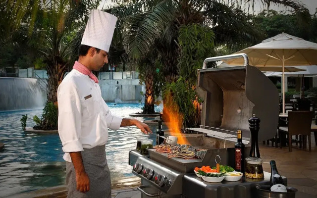 Ista Suites Seef