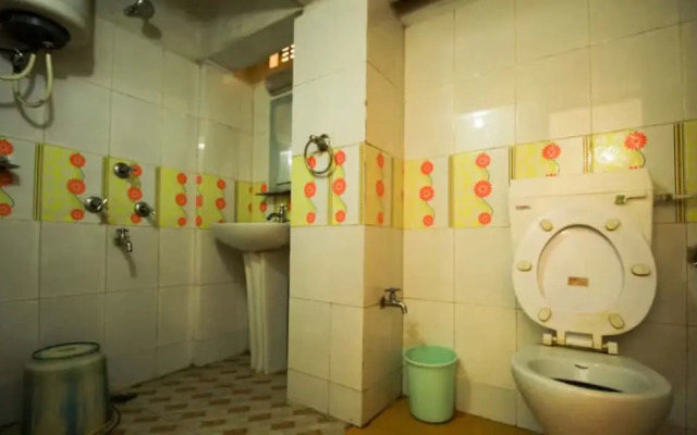 Goroomgo Vrrinda Residency Varanasi