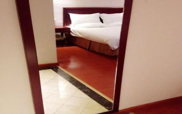 GreenTree Inn Liaocheng Chiping East Huixin Road Business Hotel