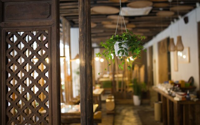 Wuyishan Ancient Street No.3 Tea Inn