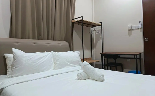 myRoom at 11 J Adams