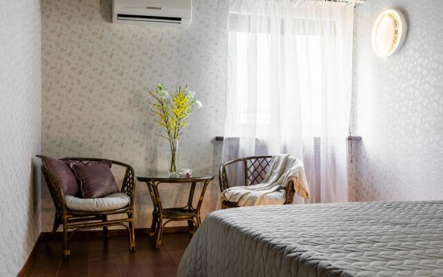 FlatStay (ФлэтСтей) на набережной реки Фонтанки 8