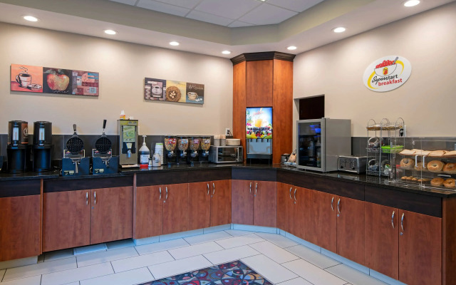 Super 8 by Wyndham Kamloops On The Hill