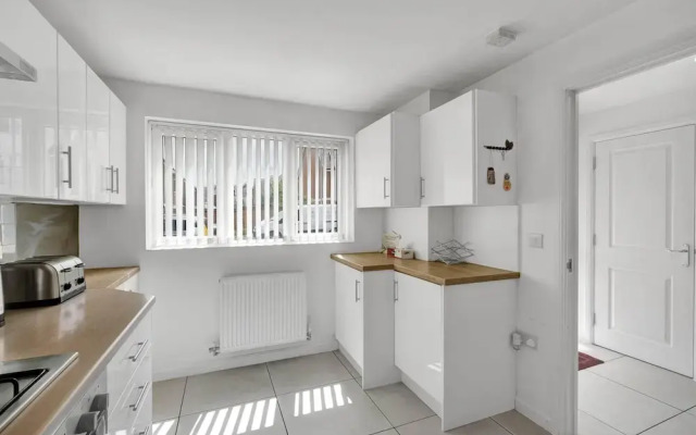 3 Bedroom and 2 Bath House with Balcony