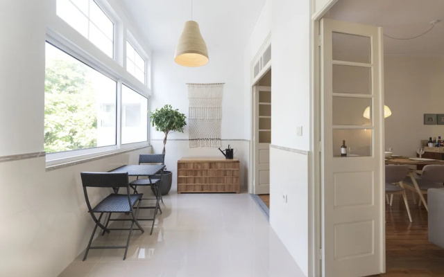 Tripas-Coração, Breiner Apartments