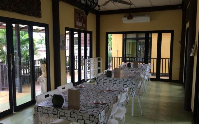 Suporn Lakeview Service APT & Homestay