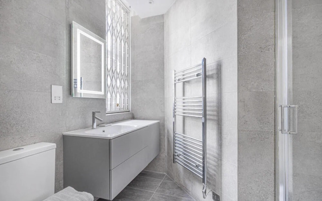 Contemporary Flat in the Centre of Fitzrovia