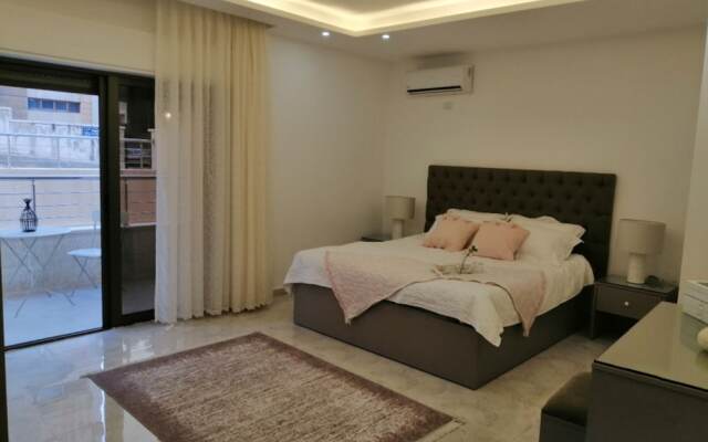 Amazing one Bedroom Apartment in Amman,elwebdah 3