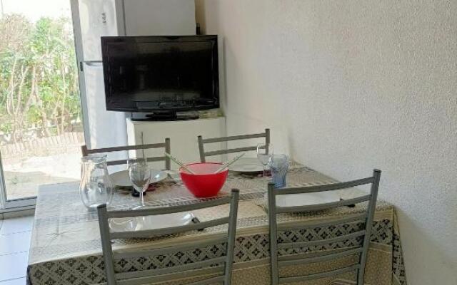 Maison avec piscine collective sur Gruissan 6MIN39