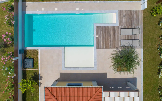 Perithia Suites