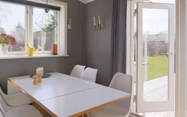 6 Person Holiday Home in Jaegerspris-by Traum