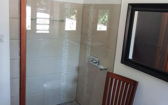 Daintree Holiday Homes - Yurara