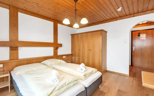 Hotel Pinzgauerhof by Skinetworks