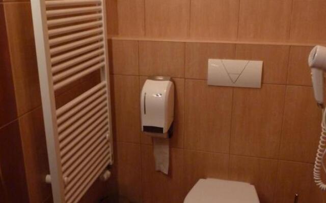 Steak Restaurant Penzion Country Saloon