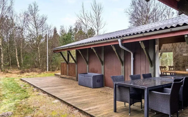 6 Person Holiday Home in Albaek