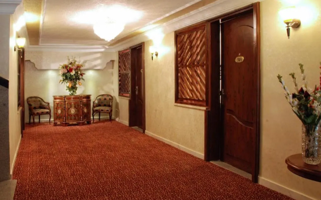 Jardaneh Hotel