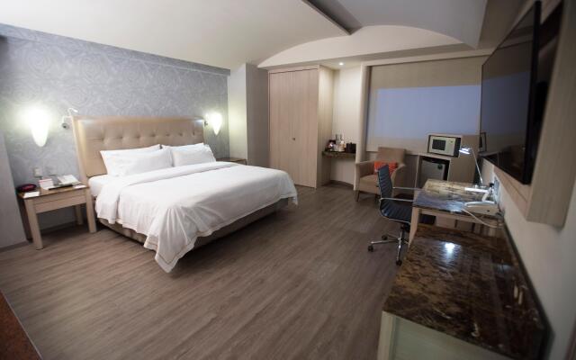 Holiday Inn Express Mexico - Toreo by IHG