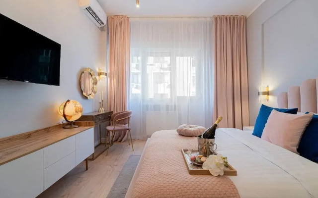 Stunning 2BR With Balcony on Piata Universitatii