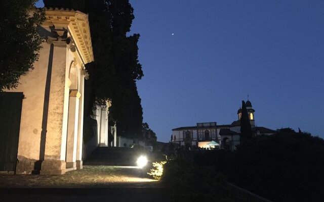 Borgo Buzzaccarini Rocca di Castello