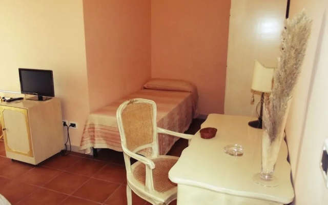 La Corte Di Opaka