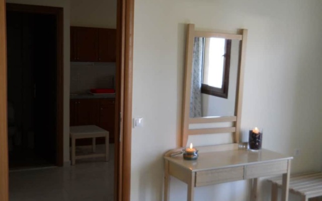 Niriedes Dionyssos Village