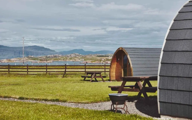 Iona Pods