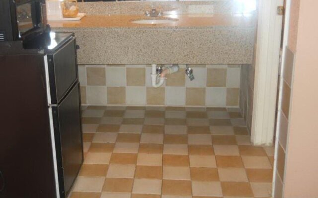 Travelodge by Wyndham Thomasville AL