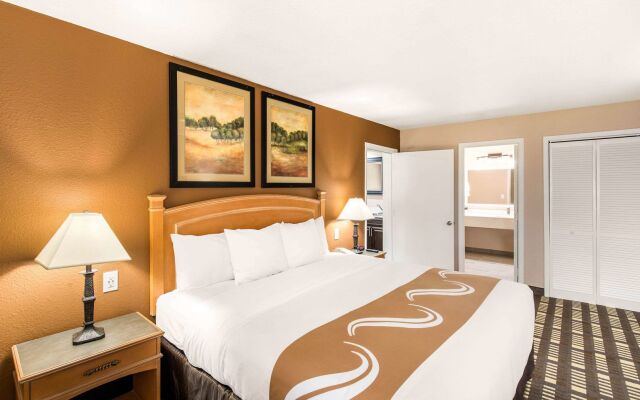 Quality Inn & Suites Plano East - Richardson