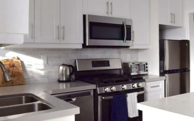 Fort York Apartment